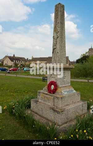 Monument commémoratif de guerre dans le village anglais de Ducklington, Oxfordshire Banque D'Images