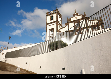 Église dans la paroisse de Santa Cruz, ville de Lagoa. L'île de São Miguel, Açores, Portugal. Banque D'Images