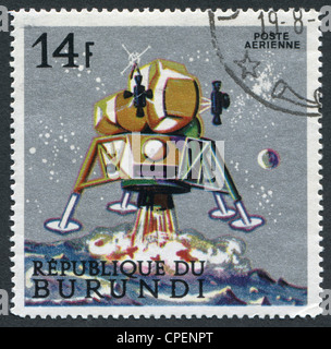 République du Burundi-circa 1968 : timbre imprimé dans le Burundi, est dédié à l'atterrissage d'Apollo sur la Lune, vers 1968 Banque D'Images