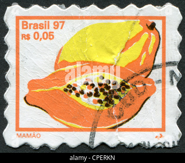 Brésil - circa 1997 : timbres-poste imprimés en Brésil, dépeint les papayes, vers 1997 Banque D'Images