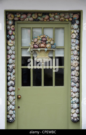 Cottage orné porte avant, Clovelly, Devon, Angleterre Banque D'Images