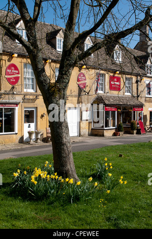 Les vieux stocks Hotel, Market Place, Stow-on-the-Wold, Gloucestershire, Royaume-Uni Banque D'Images