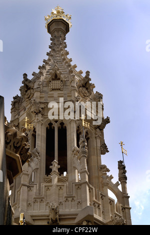 Vue d'une tourelle d'angle, la Tour Victoria, chambres du Parlement, le Palais de Westminster, Londres, Angleterre Banque D'Images