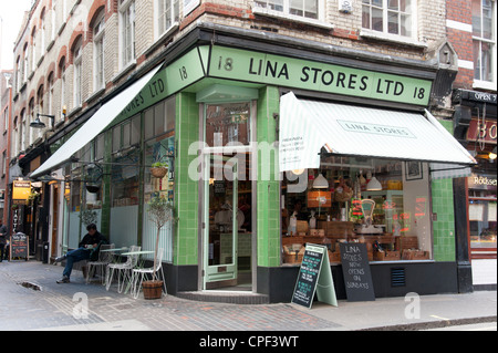 Lina stocke, charcuterie italienne Brewer Street, Soho, London, England, UK Banque D'Images