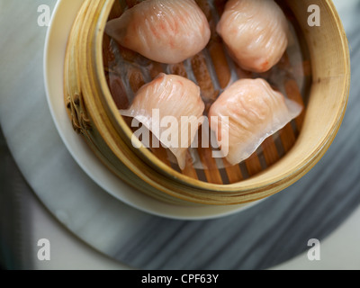 Har Gow, ou les crevettes dumpling, un des plats les plus populaires en chinois Dim Sum. Banque D'Images