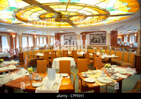 Lido Restaurant & Grill gastronomique de la croisière MS Deutschland, navire 4 étoiles de la série de télévision ZDF Traumschiff Banque D'Images