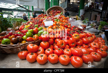 Les tomates biologiques, Borough Market, London, England, UK Banque D'Images