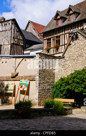 Vernon,Pont sur Seine,bâtiments médiévaux à colombages, l'église Notre-Dame de la rivière,,croisière,Haute-Normandie le nord de la France. Banque D'Images