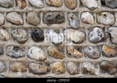 Galets de silex utilisé pour construire un mur. Banque D'Images