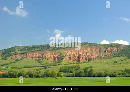 Vue générale de 'Rapa Rosie' (anglais - Rouge ravin), réserve naturelle géologique, situé près de Alba Iulia, Alba Roumanie Banque D'Images