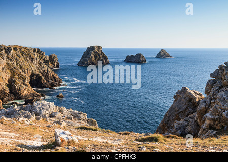 Les tas de pois, la pointe de Pen-Hir, presqu'île de Crozon, Bretagne, France. Banque D'Images