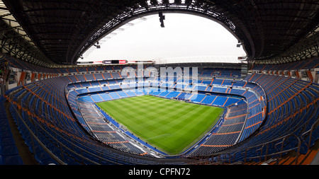 Vue panoramique sur le stade Santiago Bernabéu du Real Madrid à Madrid, Espagne Banque D'Images