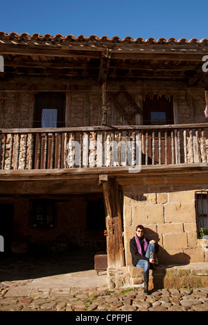 Village rural de Barcena Mayor Los Tojos Cantabria Espagne Banque D'Images