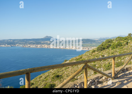 Javea vu de Cap de San Antonio, Costa Blanca Banque D'Images