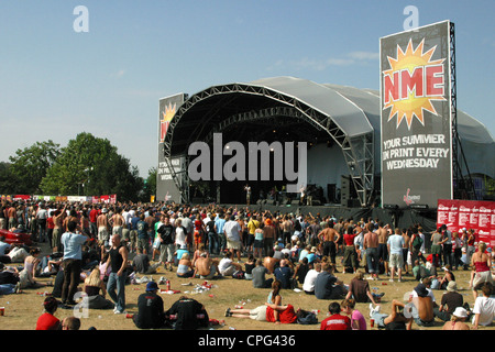 Le NME la scène du festival V2003,Highlands Park, Chelmsford, Essex, Angleterre. Banque D'Images