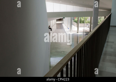 L'intérieur de la nouvelle aile de theTel Aviv Museum of Art, le 8 mai 2012 à Tel Aviv, Israël. Banque D'Images