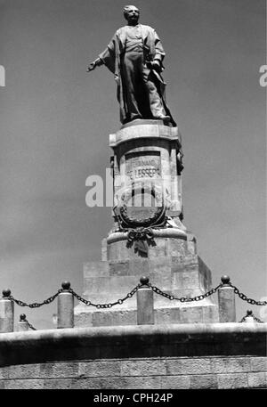 Lesseps, Ferdinand Vicomte de 19.11.1805 - 7.12.1894, diplomate français, ingénieur, pleine longueur, monument, Port Said, Egypte, 1960, Banque D'Images