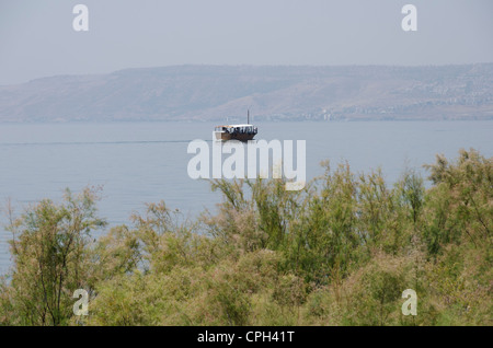 Pèlerins bateau sur la mer de Galilée, près de Capharnaüm. Israël. Banque D'Images