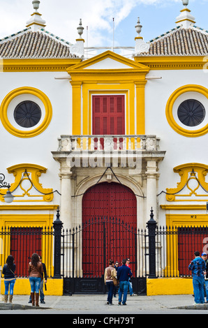 18e siècle les arénas de la Maestranza Arènes. Pendant la Semaine Sainte de Séville, Andalousie, Espagne La célébration, de l'Europe Banque D'Images