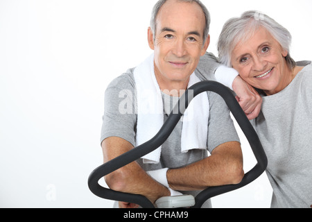 Être libre de faire les exercices dans la salle de sport Banque D'Images