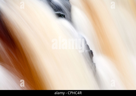 Cascade de la force faible dans la région de Teesdale County Durham Angleterre Banque D'Images