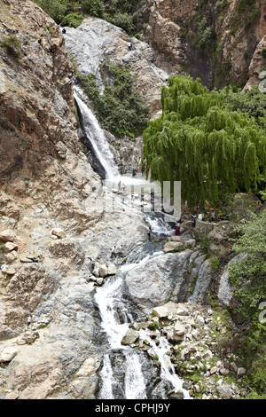 Cascade dans les montagnes de l'Atlas Maroc Banque D'Images