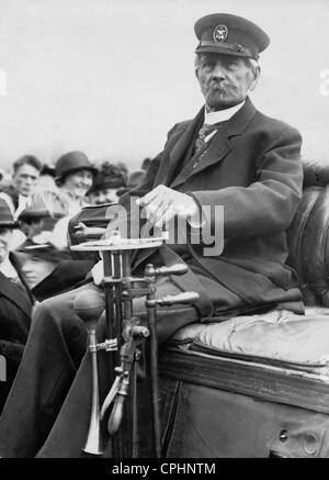 Carl Friedrich Benz dans son Benz-Automobile 1885, 1925 Banque D'Images