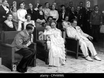 Emmy, Adolf Hitler et Hermann Goering à Edda's baptême 1938 Banque D'Images