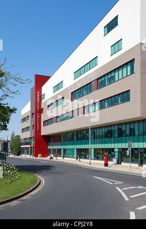 Barnsley College campus principal, Barnsley, South Yorkshire, Angleterre, Royaume-Uni. Banque D'Images