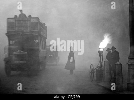 Dans le brouillard de Londres, 1927 Banque D'Images