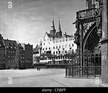 Belle fontaine sur le marché principal à Nuremberg, 1930 Banque D'Images