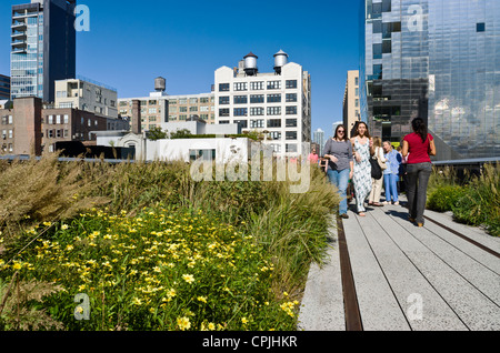 High Line New York City People Walking Banque D'Images
