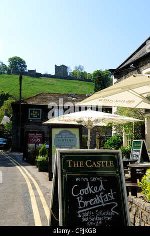 Castleton Hope Valley Derbyshire, Angleterre.bijou de la crête. Banque D'Images