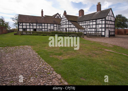 Une image prise à Boscobel House, Shropshire, où le roi Charles II d'hid un chêne pour échapper à des parlementaires. Banque D'Images