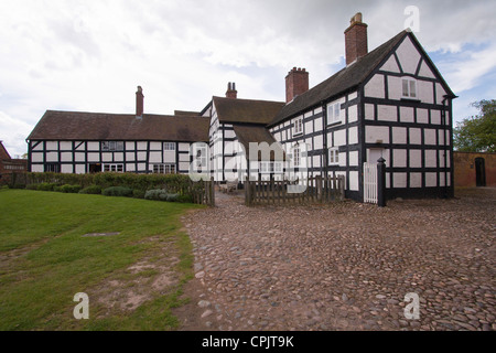 Une image prise à Boscobel House, Shropshire, où le roi Charles II d'hid un chêne pour échapper à des parlementaires. Banque D'Images