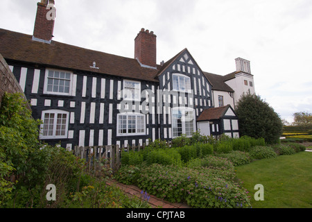 Une image prise à Boscobel House, Shropshire, où le roi Charles II d'hid un chêne pour échapper à des parlementaires. Banque D'Images