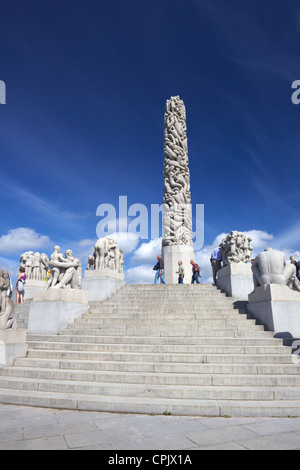 Monolithe, par Gustav Vigeland, sculptures en granit in Vigeland Sculpture Park, Frognerparken, Oslo, Norvège, Europe Banque D'Images