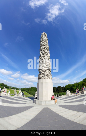 Monolithe, par Gustav Vigeland, sculptures en granit in Vigeland Sculpture Park, Frognerparken, Oslo, Norvège, Europe Banque D'Images