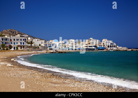 Apollonas village sur la côte nord de l'île de Naxos, Cyclades, Grèce Banque D'Images