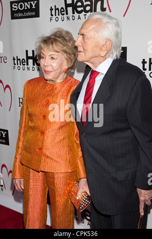 Anne Douglas Kirk et de participer à la Fondation du coeur Gala au Hollywood Palladium le 10 mai 2012 à Los Angeles, Californie. Banque D'Images