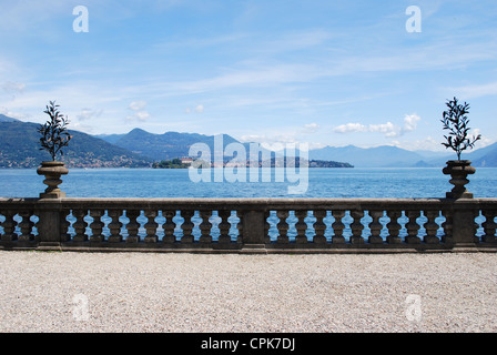 Balustrade d'ornement sur l'île de Borromées Isola Bella, le Lac Majeur, Stresa, Piémont, Italie Banque D'Images