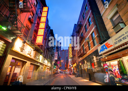 Pell Street dans le quartier de Chinatown de New York. Banque D'Images