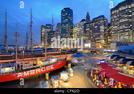 South Street Seaport de New York City Banque D'Images