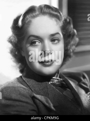 Un portrait en noir et blanc du film star Alice Faye, représenté à Los Angeles en 1941 Banque D'Images