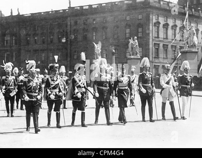 Le kaiser Guillaume II sur le chemin de la lecture de la proclamation, 1913 Banque D'Images