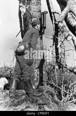 L'observateur de l'artillerie allemande sur le front de l'Est, 1943 Banque D'Images