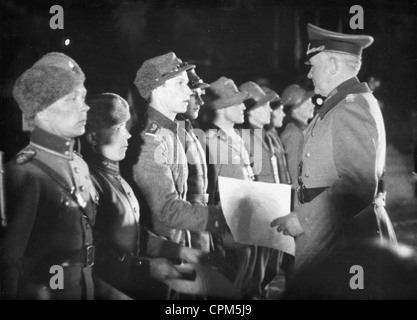 Cérémonie de remise des prix des jeux olympiques à Garmisch-Partenkirchen, 1936 Banque D'Images