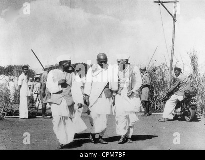 Le pandit Nehru lors d'une réunion du Congrès national indien, 1937 Banque D'Images