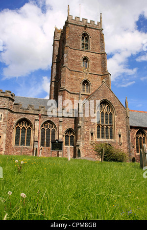 L'église du village de Saint George à Dunster Exmoor sur à Somerset Banque D'Images