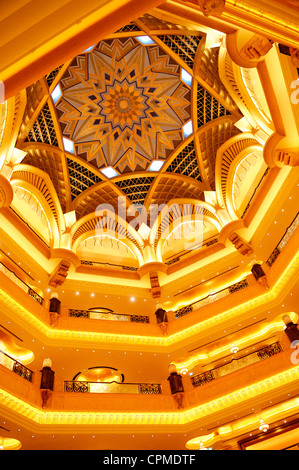 Détail de la célèbre salle de l'Emirates Palace à Abu Dhabi Banque D'Images